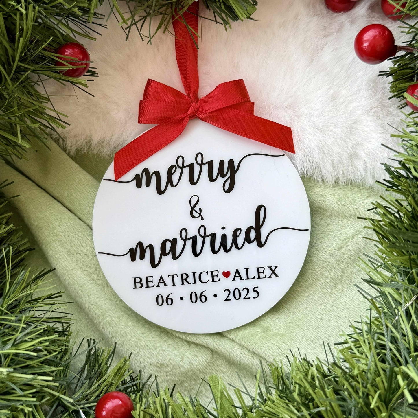 Glob "merry & married"